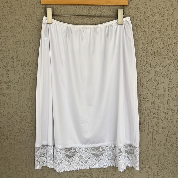 vassarette Intimates & Sleepwear Vassarette White Lace Midi Half